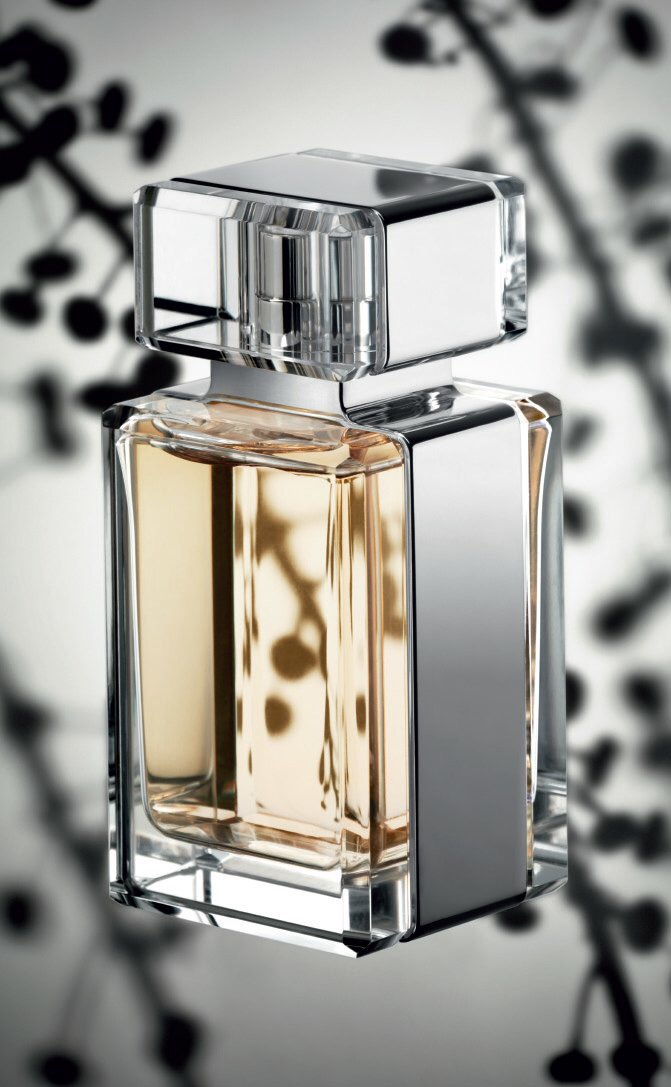 Över förväntan Over the Musk – Mugler