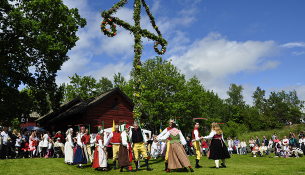 Sill, nubbe och parfym. Midsommardoft.