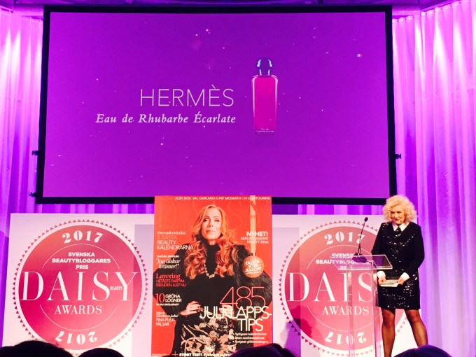 Fina Kicki Norman presenterar årets damdoft