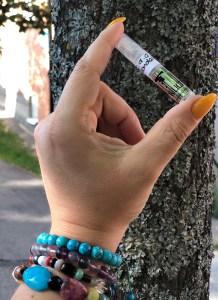 Wonderoud, Comme des Garcons, sample