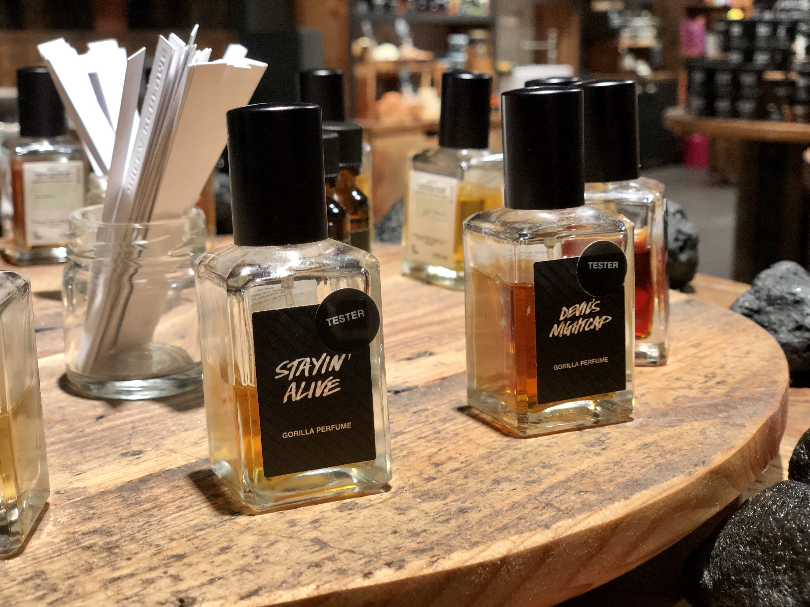 Gorilla Perfume – När maj möter oktober – The Smell of Weather Turning i en kärleksfull kram med Tank Battle